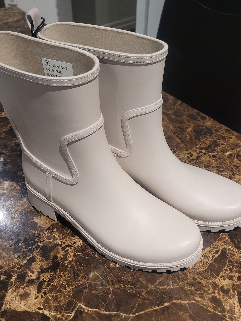 Time and Tru Rain Boots Women’s Size 8 Cream Beige Waterproof NWT - Picture 3 of 6